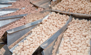 了解貓糧配重機(jī)如何精準(zhǔn)配重及自動(dòng)輸送至包裝工位